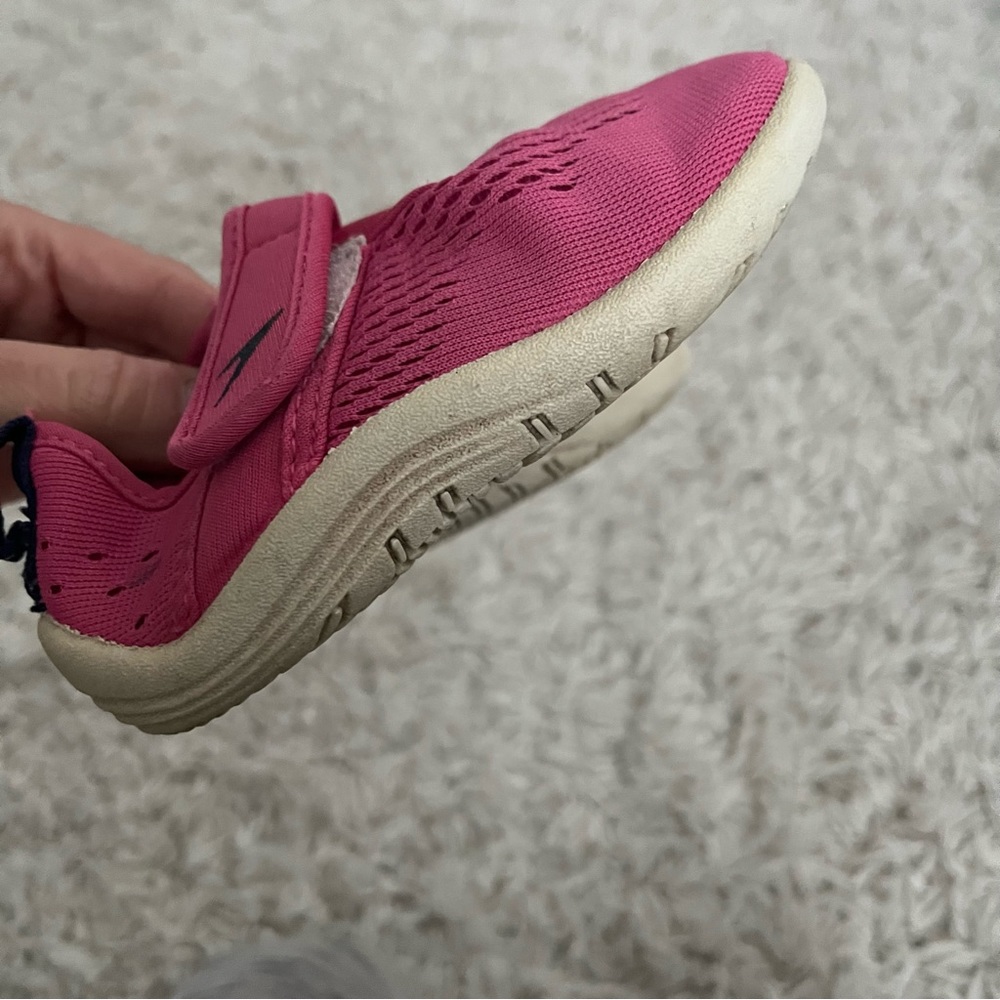 Speedo Pink Water Shoes - Picture 5 of 6